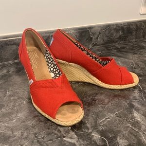 Genuine TOMS peep toe espadrille wedges